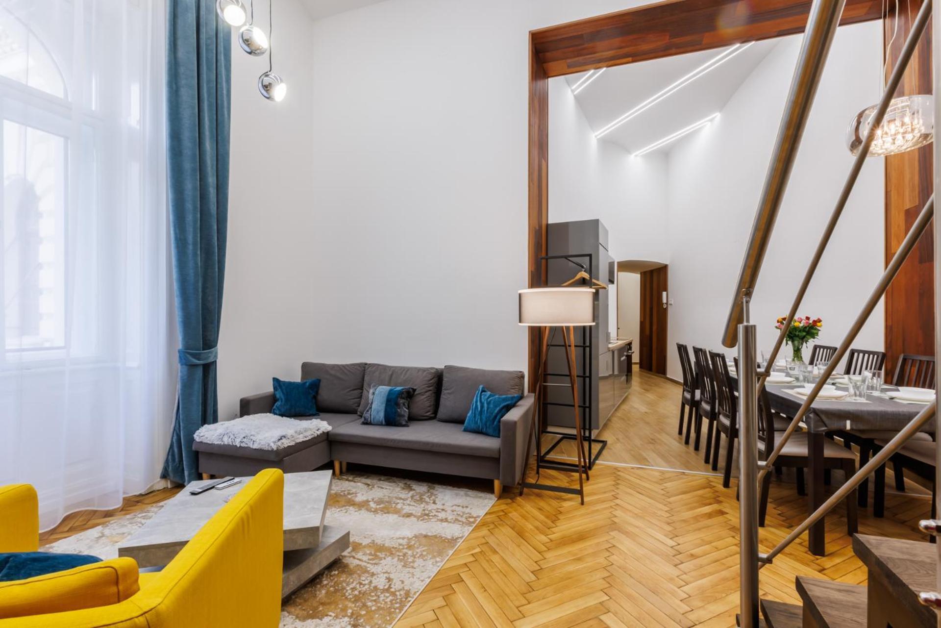 Korond Palace With 4 Bedrooms In An Unesco Protected Palazzo Apartmán *