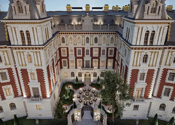 Koeroend Palace Apartment With 4 Bedrooms In An Unesco Protected Palazzo
