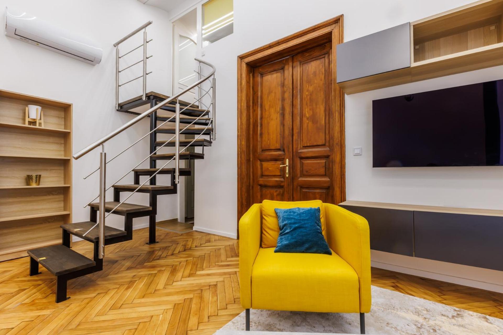 Korond Palace With 4 Bedrooms In An Unesco Protected Palazzo Apartment *