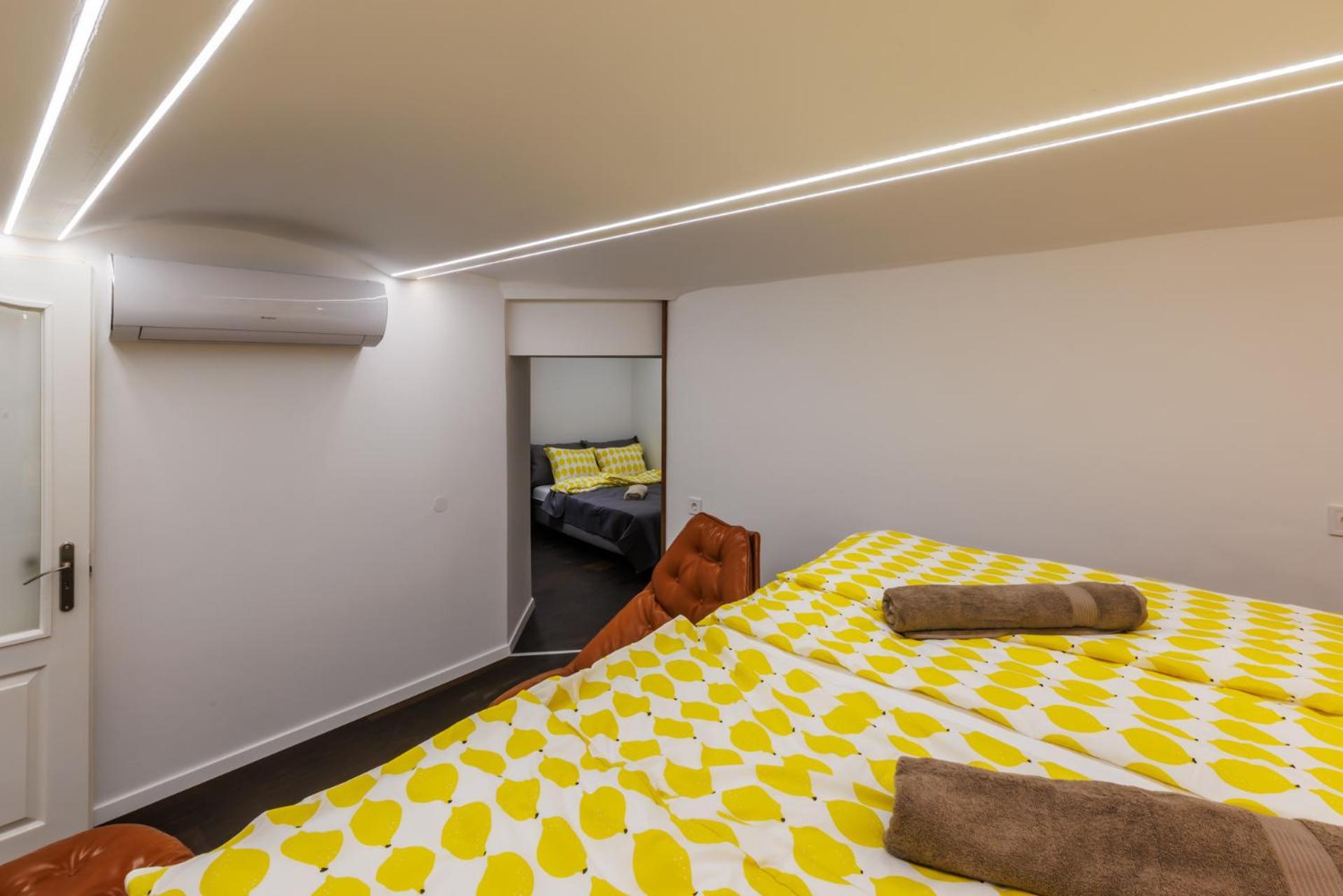 Korond Palace With 4 Bedrooms In An Unesco Protected Palazzo Apartment